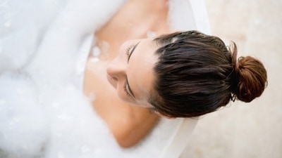 During winters and monsoon, we often do not take bath due to the cold weather outside. in fact, some people feel reluctant to take bath in warm water as well. but this habit can cost us a lot. Let's have a look at the effects that skipping bath has on our bodies. (Unsplash) During winters and monsoon, we often do not take bath due to the cold weather outside. in fact, some people feel reluctant to take bath in warm water as well. but this habit can cost us a lot. Let's have a look at the effects that skipping bath has on our bodies. (Unsplash)