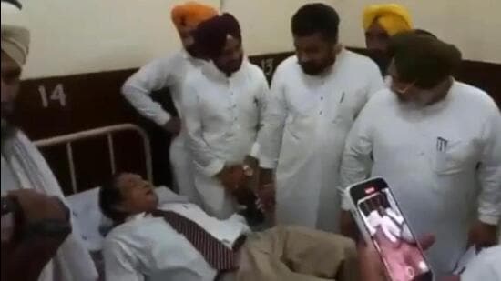 On Friday, Punjab health minister Chetan Singh Jouramajra had forced Dr Raj Bahadur, the vice-chancellor of Baba Farid University of Health Sciences to lie on a dirty mattress at a Faridkot hospital. (HT Photo)