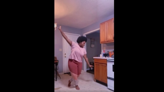 Taken from the viral Instagram video, the image shows the US woman's bhangra routine to Punjabi song Chidi Blauri.(Instagram/@olly_.g)