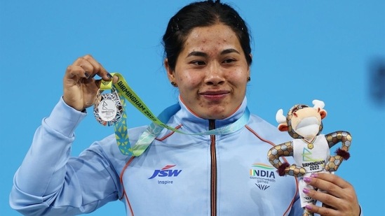 Bindyarani Devi ensured all Indian weightlifters returned with a medal on Day 2 of CWG 2022.&nbsp;(Getty)