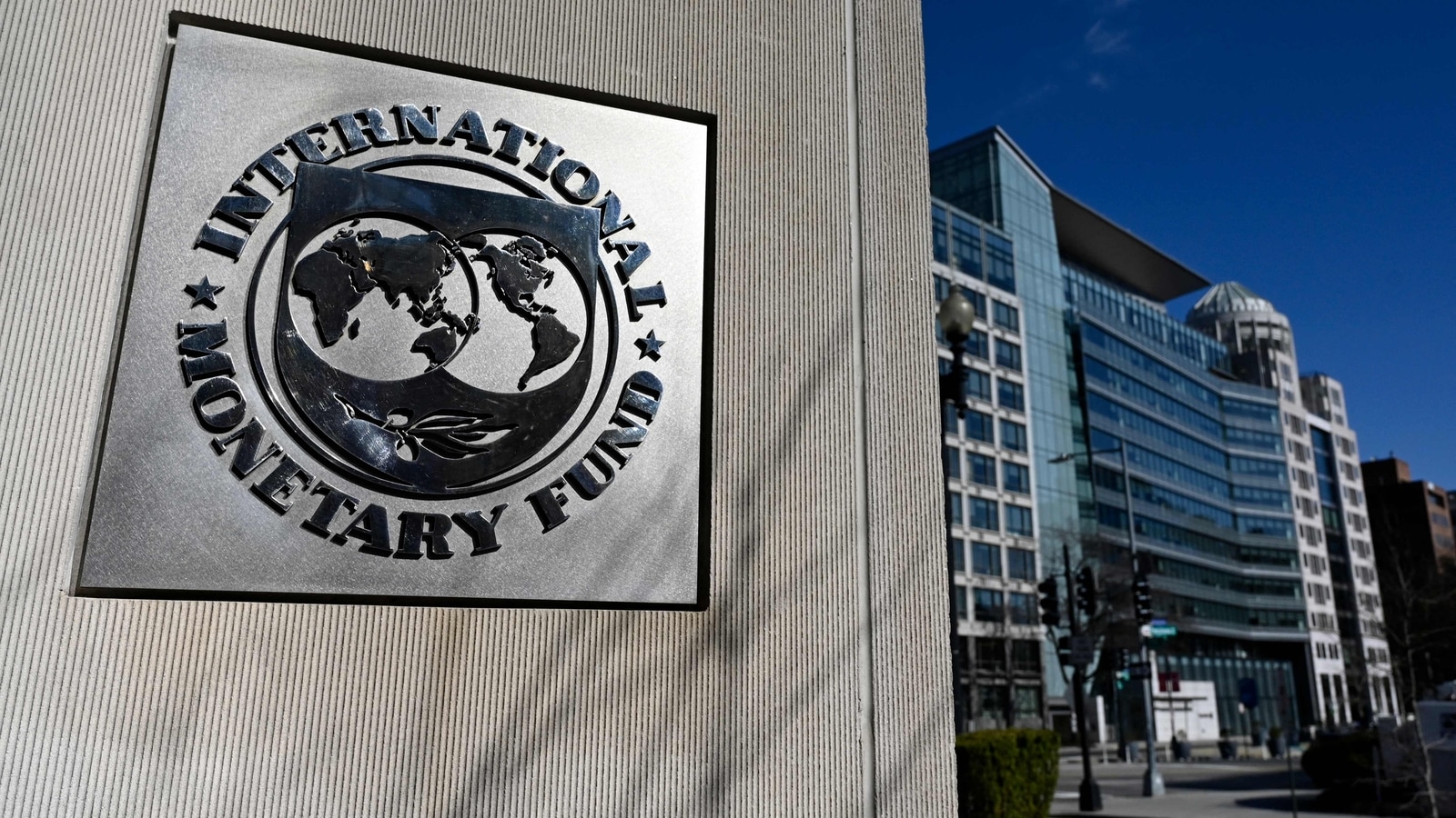 What does the latest IMF forecast indicate for the world and India?