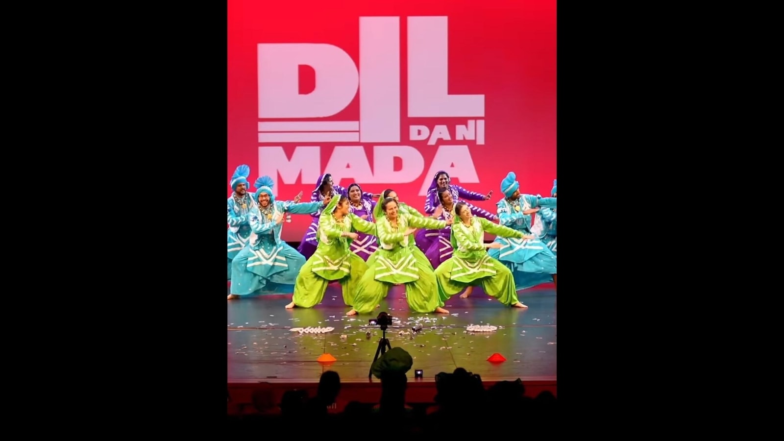 Dancers groove to Bhangra version of Sidhu Moosewala's Levels