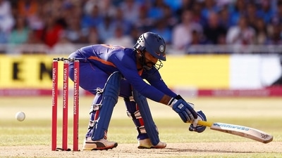 &nbsp;India's Dinesh Karthik in action (Reuters)