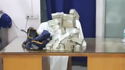 Police said the cash will be counted once machines come. (ANI Twitter) Police said the cash will be counted once machines come. (ANI Twitter)