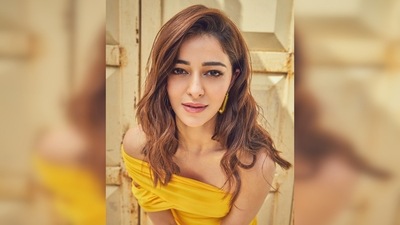 Ananya Panday wore statement jewellery set by Swaroski. Sharing a slew of photos, she captioned her post, "Can’t u tell I got news for u - sun is shining and so are u." (Instagram/@ananyapanday) Ananya Panday wore statement jewellery set by Swaroski. Sharing a slew of photos, she captioned her post, "Can’t u tell I got news for u - sun is shining and so are u." (Instagram/@ananyapanday)