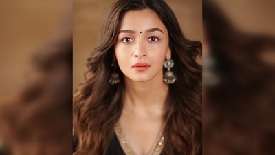 Alia Bhatt's black anarkali features delicate marodi and mirror embroidery all over. The outfit is by Punil Balana. (Instagram/@aliaabhatt) Alia Bhatt's black anarkali features delicate marodi and mirror embroidery all over. The outfit is by Punil Balana. (Instagram/@aliaabhatt)