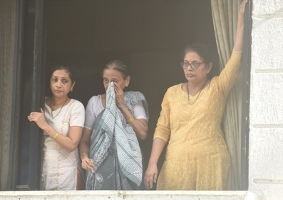 Shiv Sena leader Sanjay Raut's family members getting emotional in Mumbai. Satish Bate/HT photo) Shiv Sena leader Sanjay Raut's family members getting emotional in Mumbai. Satish Bate/HT photo)