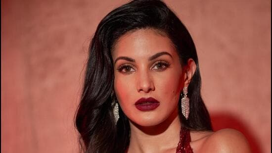 Amyra Dastur is currently shooting for her maiden Punjabi project