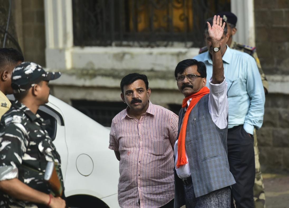 Sanjay Raut arrives at the ED office in Mumbai on Sunday. (Anshuman Poyrekar / HT photo) Sanjay Raut arrives at the ED office in Mumbai on Sunday. (Anshuman Poyrekar / HT photo)