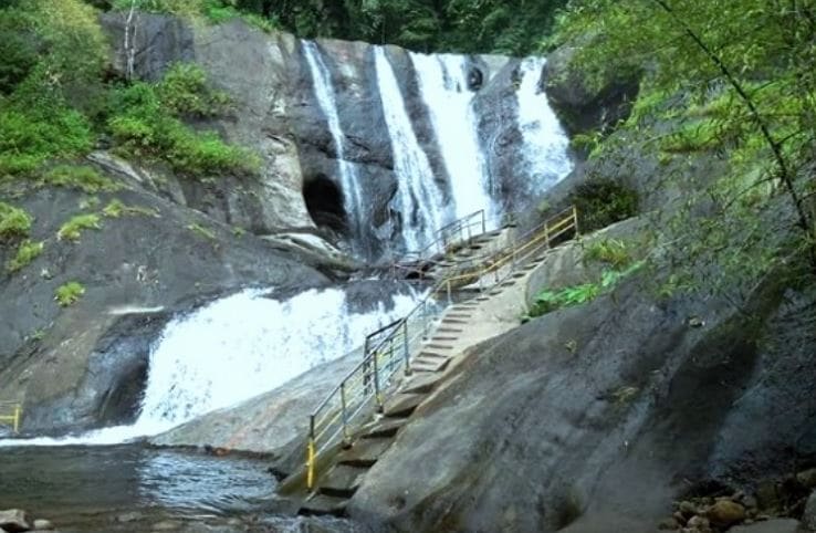 File photo of Kumbhavurutty Falls for representational purposes.&nbsp; (Twitter/@attoiofficial)