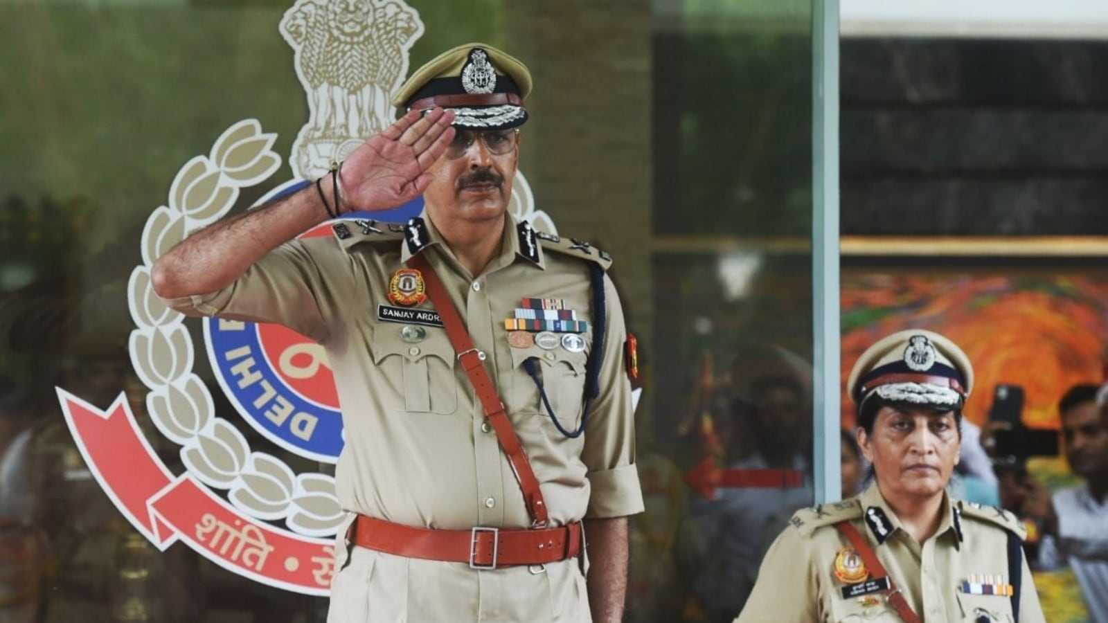 sanjay-arora-takes-over-as-new-delhi-police-commissioner-latest-news