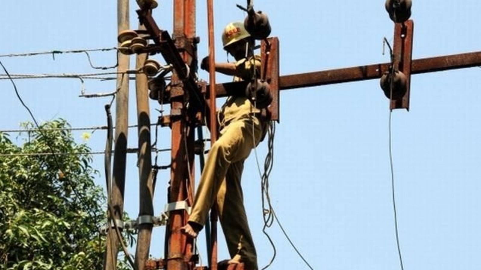 Bengaluru: KPTCL works to cause power cuts in August; Check affected divisions