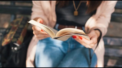On Paperback Book Day (July 30), we spoke to some authors and bibliophiles on their love for these over other mediums (Photo: iStock) On Paperback Book Day (July 30), we spoke to some authors and bibliophiles on their love for these over other mediums (Photo: iStock)