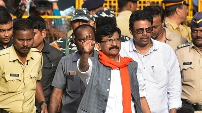 Shiv Sena leader Sanjay Raut interacts with media after arriving to ED office in Mumbai, India, on Sunday, July 31, 2022. (Photo by Anshuman Poyrekar/ Hindustan Times) (Hindustan Times)