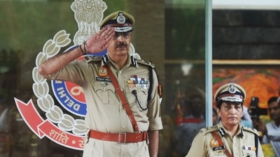 Sanjay Arora take charge at the police headquarter in New Delhi. (Raj K Raj / HT Photo ) Sanjay Arora take charge at the police headquarter in New Delhi. (Raj K Raj / HT Photo )