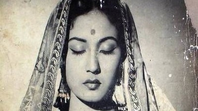 Meena Kumari's 1952 film Baiju Bawra was a romantic musical which was one of its kind at the time with classical music as film music. Surprisingly, it turned out to be a success. It was directed by Vijay Bhatt and had music by Naushad. Meena Kumari's 1952 film Baiju Bawra was a romantic musical which was one of its kind at the time with classical music as film music. Surprisingly, it turned out to be a success. It was directed by Vijay Bhatt and had music by Naushad.