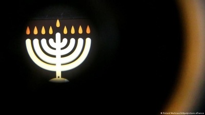 A Hannukah menorah on display at an exhibition at the Old Synagogue in Essen (Roland Weihrauch/dpa/picture alliance ) A Hannukah menorah on display at an exhibition at the Old Synagogue in Essen (Roland Weihrauch/dpa/picture alliance )