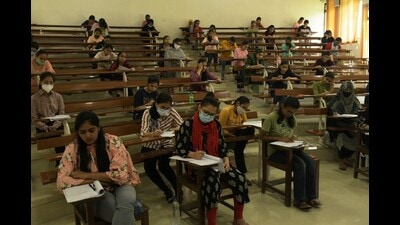 AMU entrance test under way at a centre in Aligarh. (HT photo)
