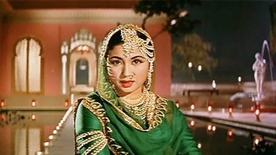 Meena Kumari’s 1972 film Pakeezah is undoubtedly her best work and among the most beautiful musical dramas ever made in the Indian cinema. The film was made by her estranged husband Kamal Amrohi, who began work on it in 1956 but put it on hold due to their differences in personal life. The two came together to complete the film in 1969 when Meena Kumari was extremely ill. The film wasn’t well received in theatres but went on to turn into a blockbuster after she died almost a month after its release in 1972. Meena Kumari’s 1972 film Pakeezah is undoubtedly her best work and among the most beautiful musical dramas ever made in the Indian cinema. The film was made by her estranged husband Kamal Amrohi, who began work on it in 1956 but put it on hold due to their differences in personal life. The two came together to complete the film in 1969 when Meena Kumari was extremely ill. The film wasn’t well received in theatres but went on to turn into a blockbuster after she died almost a month after its release in 1972. 