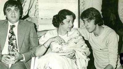 Sanjay Dutt remembered mother Nargis and father Sunil Dutt.