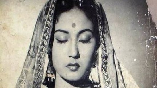 Meena Kumari's 1952 film Baiju Bawra was a romantic musical which was one of its kind at the time with classical music as film music. Surprisingly, it turned out to be a success. It was directed by Vijay Bhatt and had music by Naushad.