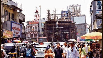 Pune municipal commissioner Vikram Kumar has arranged a meeting with office-bearers of Ganesh mandals at PMC headquarters on August 8. (HT FILE PHOTO)