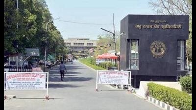 As many as seven student organisations at Guru Nanak Dev University (GNDU), Amritsar, on Tuesday got united to raise concerns of the students and chalked out a joint action plan to get their demands fulfilled by the authorities.