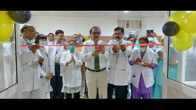 Prof RK Dhiman, director, SGPGIMS inaugurating the SGPGIMS Renal Transplant Centre (HT Photo) Prof RK Dhiman, director, SGPGIMS inaugurating the SGPGIMS Renal Transplant Centre (HT Photo)