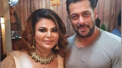 Rakhi Sawant talks about Salman Khan's gun license. Rakhi Sawant talks about Salman Khan's gun license.