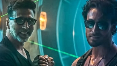Akshay Kumar and Tiger Shroff's still from Bade Miyan Chote Miyan. Akshay Kumar and Tiger Shroff's still from Bade Miyan Chote Miyan.