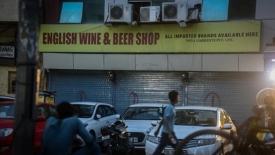Delhi govt re-enters business, scouting space for shops (Hindustan Times) Delhi govt re-enters business, scouting space for shops (Hindustan Times)