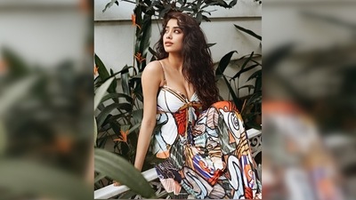 Sharing a series of pictures, Janhvi Kapoor captioned her post, "#Jerry isn’t so blue anymore." (Instagram/@janhvikapoor) Sharing a series of pictures, Janhvi Kapoor captioned her post, "#Jerry isn’t so blue anymore." (Instagram/@janhvikapoor)