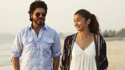 Shah Rukh Khan and Alia Bhatt in a still from Dear Zindagi. Shah Rukh Khan and Alia Bhatt in a still from Dear Zindagi.