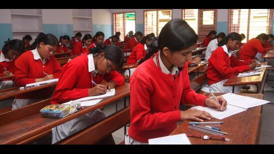 The matter first came to light last month after a local daily reported about the changes in weekly offs at several non-Urdu schools in Muslim-domimated areas of Jamatara district in Jharkhand. (HT Photo)