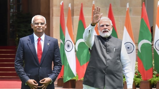 Prime Minister Narendra Modi with Maldives President Ibrahim Mohamed Solih prior to their meeting, at Hyderabad House in New Delhi.(PTI)