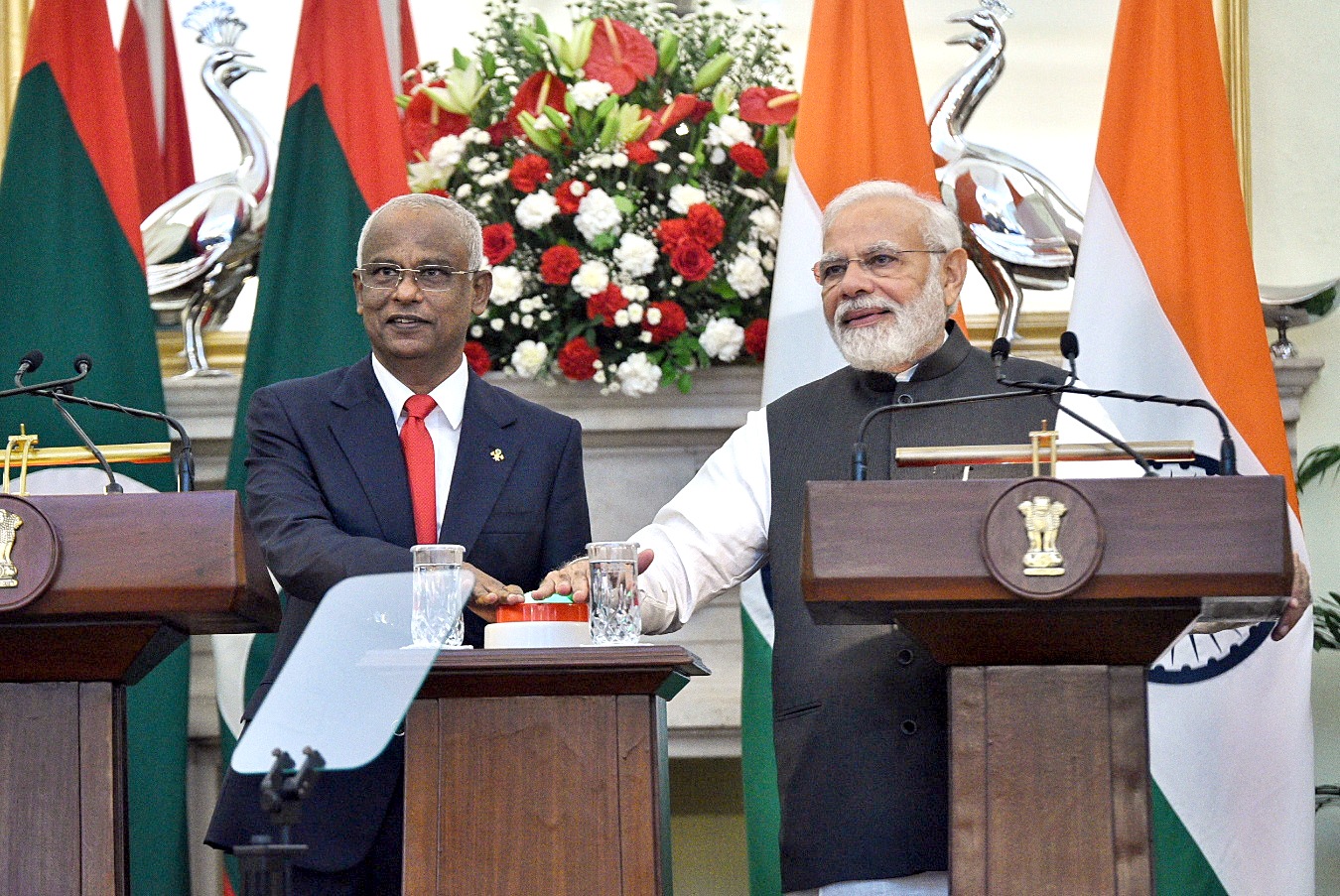 Prime Minister Narendra Modi (Right) and Maldives President Ibrahim Mohamed Solih (Left) at Hyderabad House, in New Delhi. (ANI) Prime Minister Narendra Modi (Right) and Maldives President Ibrahim Mohamed Solih (Left) at Hyderabad House, in New Delhi. (ANI)