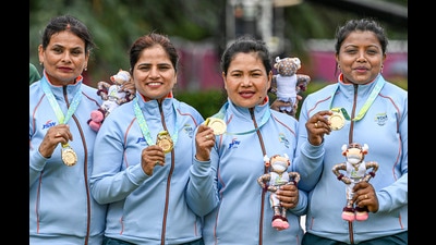 India's Lovely Choubey, Pinki, Nayanmoni Saikia and Rupa Rani Tirkey won the Lawn Bowls Women's Fours final match against South Africa, at 2022 CWG in Birmingham, UK. (Photo: R Senthil Kumar/PTI) India's Lovely Choubey, Pinki, Nayanmoni Saikia and Rupa Rani Tirkey won the Lawn Bowls Women's Fours final match against South Africa, at 2022 CWG in Birmingham, UK. (Photo: R Senthil Kumar/PTI)