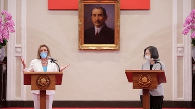 US House of Representatives Speaker Nancy Pelosi speaks at a news conference with Taiwan President Tsai Ing-wen at the presidential office in Taipei. (REUTERS)
