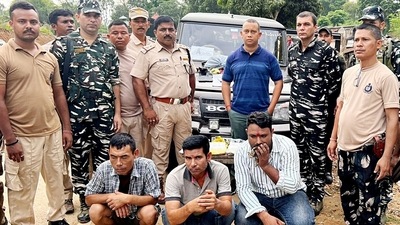Assam Police apprehends three drug peddlers and recovers a huge quantity of narcotic drugs worth ₹15 crores in a joint operation with Central Reserve Police Force on Wednesday. (ANI) Assam Police apprehends three drug peddlers and recovers a huge quantity of narcotic drugs worth ₹15 crores in a joint operation with Central Reserve Police Force on Wednesday. (ANI)