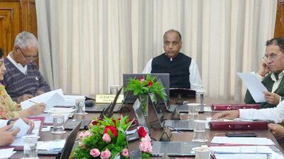 With the Sanyukt Kisan Manch firm on gheraoing the Himachal Pradesh Secretariat on August 5 unless their demands presented in a 20-point charter are fulfilled, the Himachal Pradesh cabinet gave ex post facto approval for 6% subsidy on cartons used for packaging fruit in the hill state. (HT PHOTO )