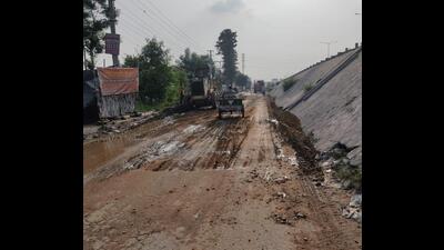 The repair work underway in Jagraon on Wednesday. (HT) The repair work underway in Jagraon on Wednesday. (HT)