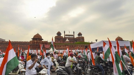 Tiranga Bike Rally participants at Red Fort. (PTI)