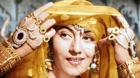 Madhubala was seen with Dilip Kumar in K Asif’s Mughal-E-Azam that released in 1960.