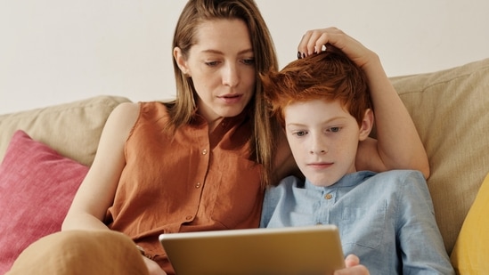 Parenting tips: Here's how parents can boost the morale of their children (Julia M Cameron) Parenting tips: Here's how parents can boost the morale of their children (Julia M Cameron)