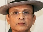 Annu Kapoor has accused Arundhati Roy of beatrying the country. Annu Kapoor has accused Arundhati Roy of beatrying the country.