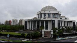 Navi Mumbai Municipal Corporation health officer said that Hand, Foot and Mouth Disease could be often confused with monkeypox, chickenpox and measles, and hence has urged parents not to panic when they find the blisters on their child. (HT FILE PHOTO)