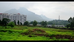 Commuting to work daily is now a major hassle for the thousands of residents who booked homes in the fast-developing Chikhloli area between Ambernath and Badlapur despite being promised a new station here. (PRAMOD TAMBE/HT PHOTO)