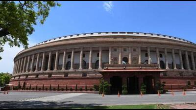 India emerged as the country with the highest number of internet shutdowns for the fourth consecutive year for reasons ranging from curbing protests to preventing online frauds, tech policy think tank Access Now said in April. Of the 106 shutdowns, 85 were in Jammu and Kashmir. (HT Photo)