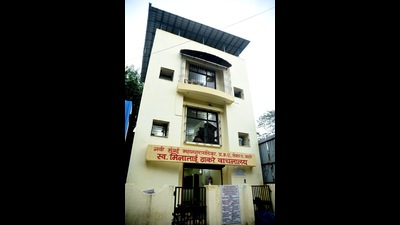 One of NMMC’s libraries in Vashi. The Navi Mumbai Municipal Corporation comes up with a dress code for students visiting its libraries. (BACHCHAN KUMAR/HT PHOTO) One of NMMC’s libraries in Vashi. The Navi Mumbai Municipal Corporation comes up with a dress code for students visiting its libraries. (BACHCHAN KUMAR/HT PHOTO)
