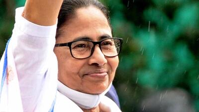Kolkata, July 21 (ANI): West Bengal Chief Minister Mamata Banerjee waves at the supporters during TMC Martyr's Day rally at Esplanade, in Kolkata on Thursday. (ANI Photo) (Shyamal Maitra) Kolkata, July 21 (ANI): West Bengal Chief Minister Mamata Banerjee waves at the supporters during TMC Martyr's Day rally at Esplanade, in Kolkata on Thursday. (ANI Photo) (Shyamal Maitra)